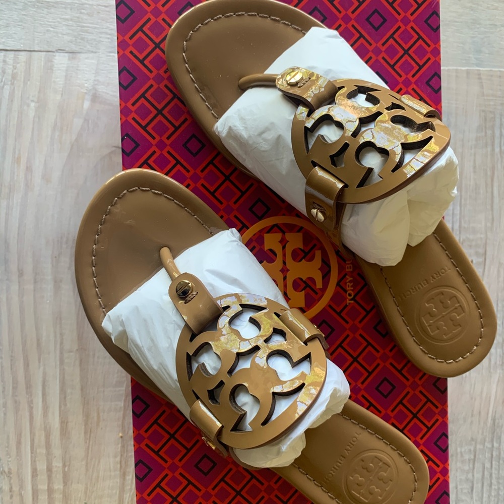 NWT • Tory Burch Miller Patent Sandal • Sand • 6